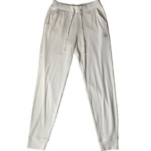 Alo Yoga Muse Sweatpants Ivory Size Medium Women's Jogger Comfy Loungewear
